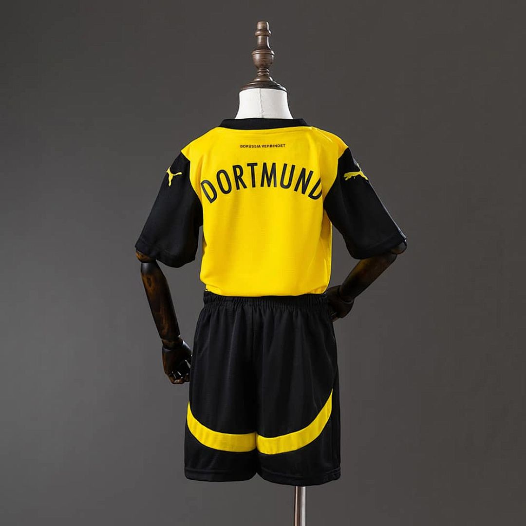 24_25 kids Dortmund home size_ 16-28 11