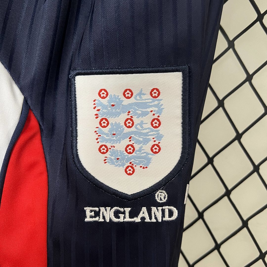kids England 1998 Home size_ 16-28 6