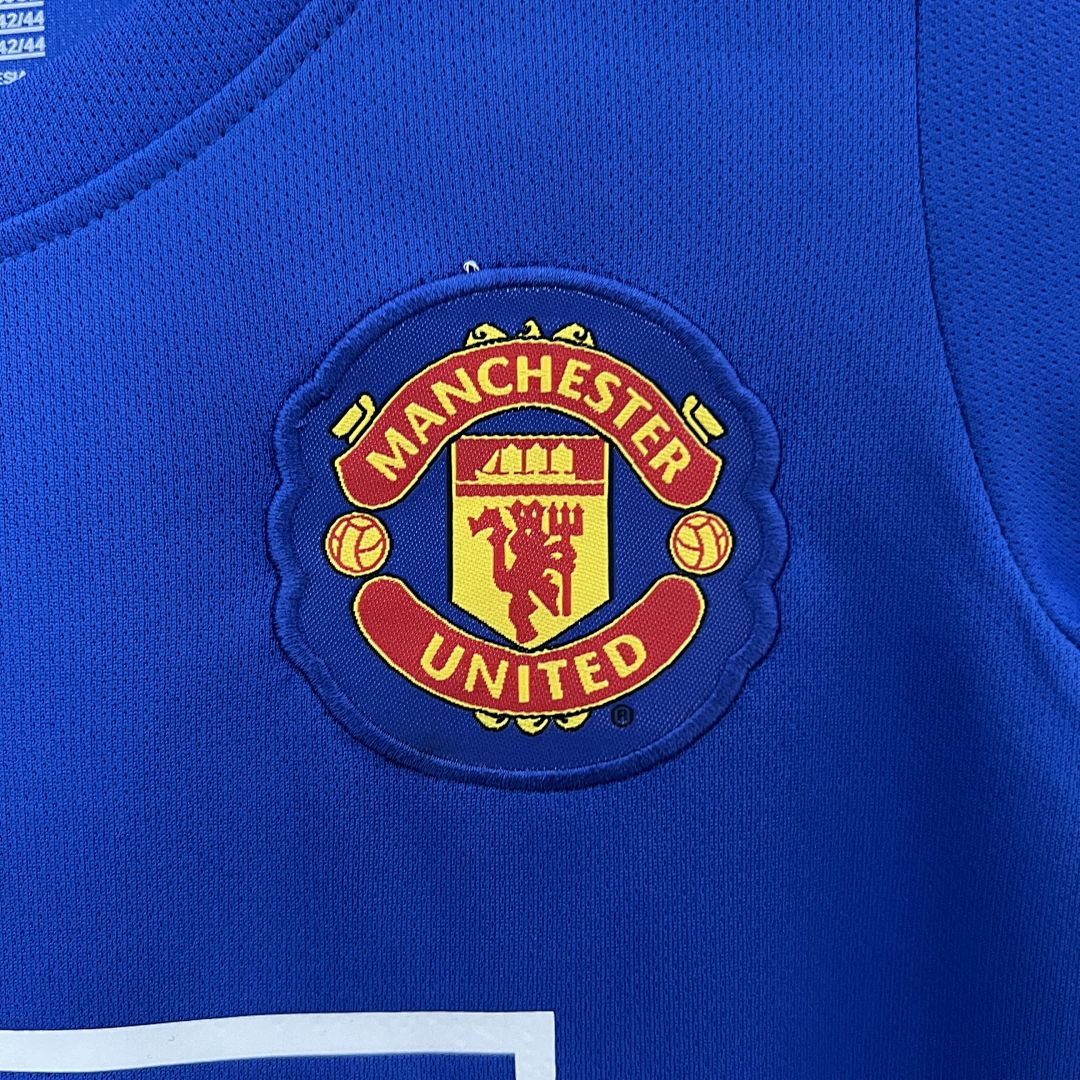 kids M-U 08_09 away size_ 16-28 3