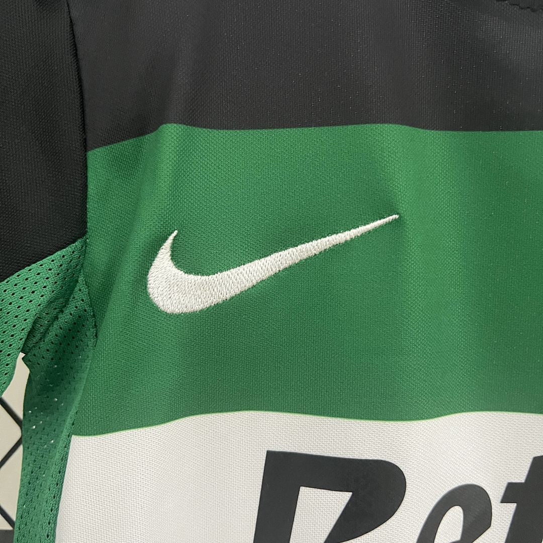 24_25 Kids Sporting Lisbon Home Size_ 16-28 8