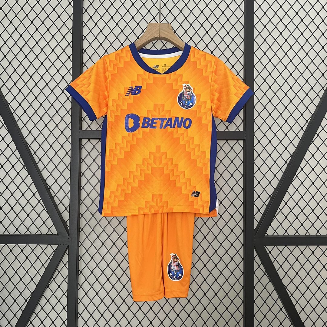 24_25 Kids Porto Away Size_ 16-28