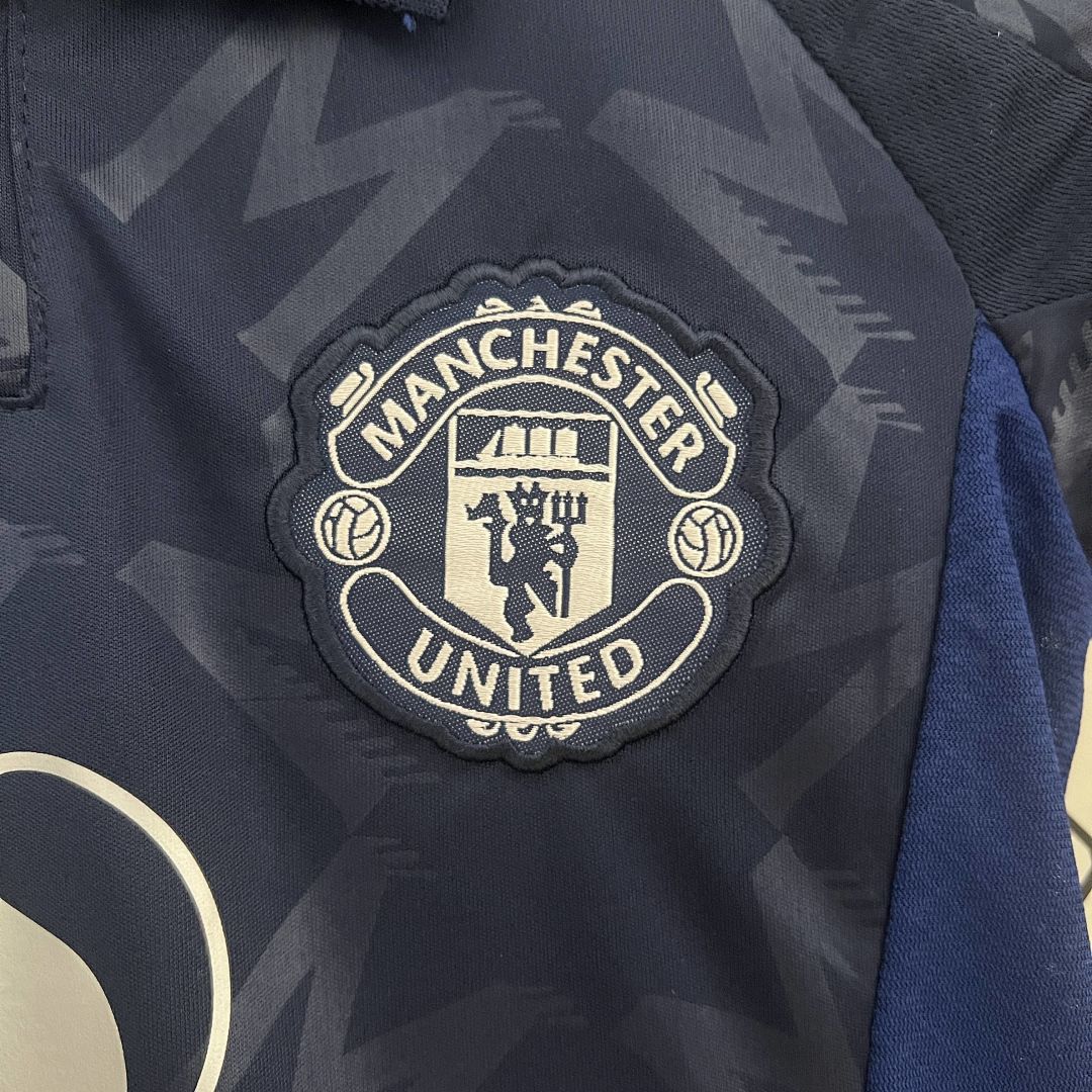 24_25 Kids M-U away Size_ 16-28 3