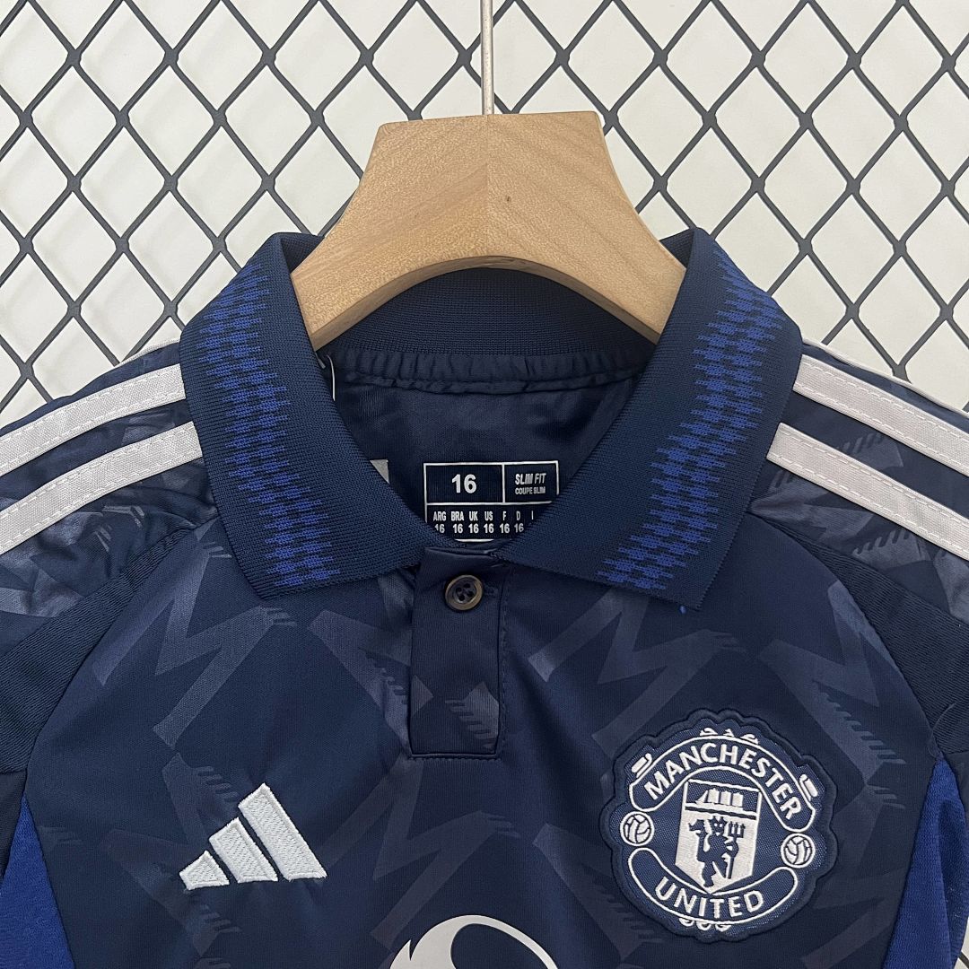24_25 Kids M-U away Size_ 16-28 5