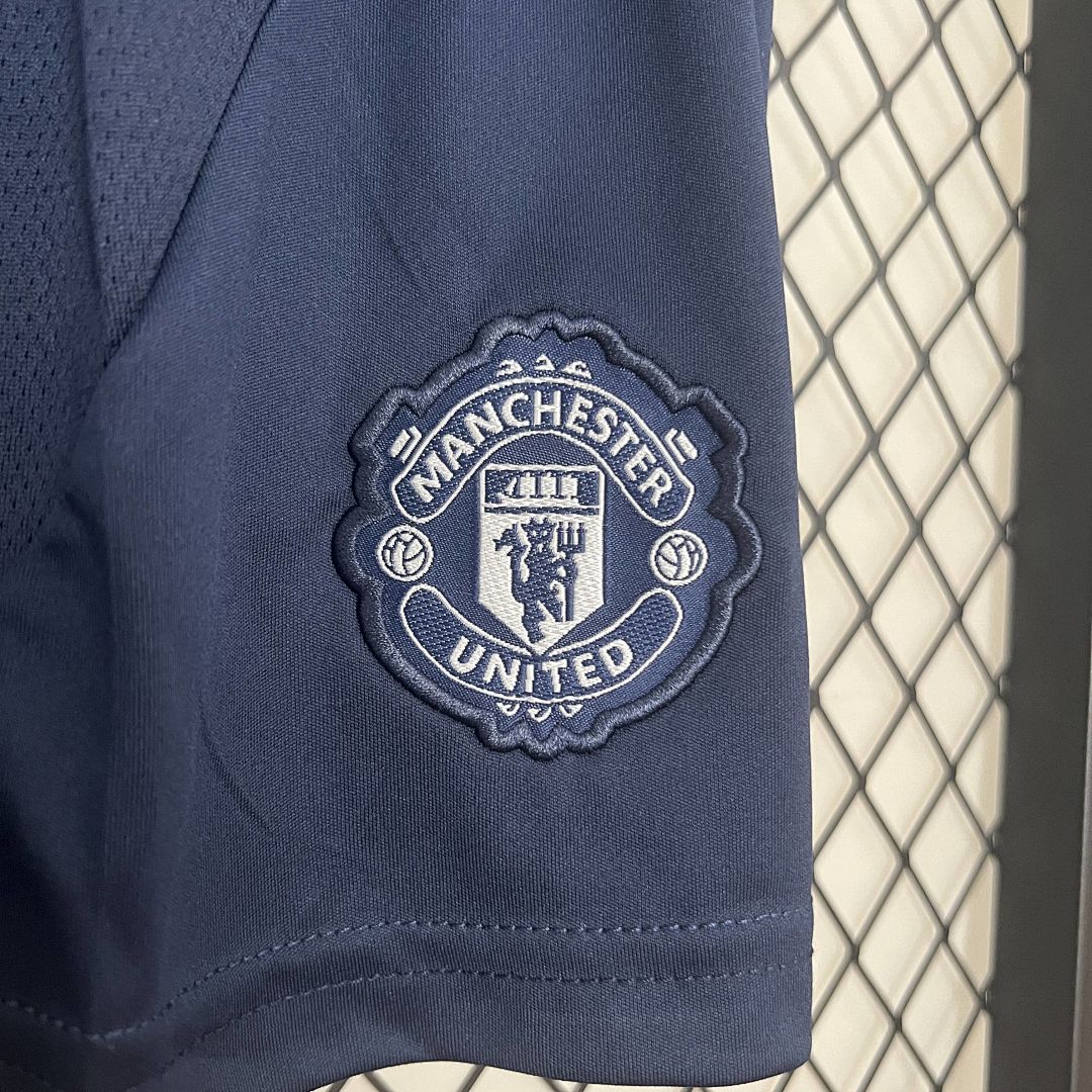 24_25 Kids M-U away Size_ 16-28 8