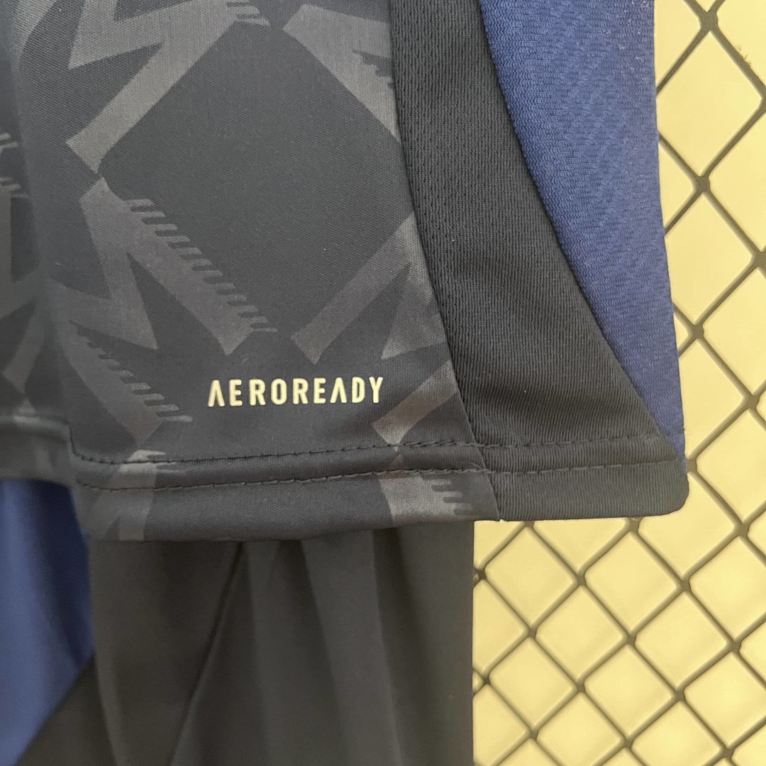 24_25 Kids M-U away Size_ 16-28 9