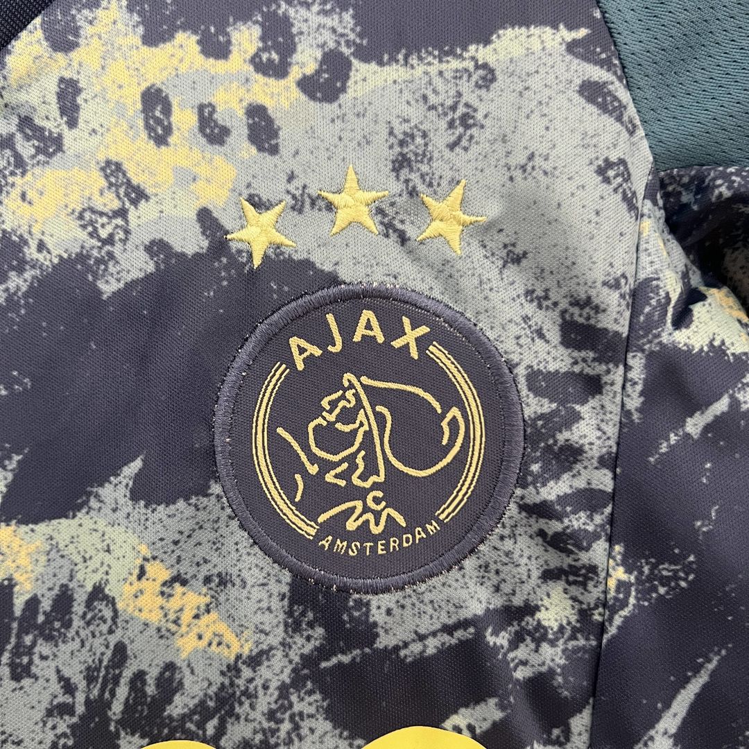 24_25 Kids Ajax away Size_ 16-28 3