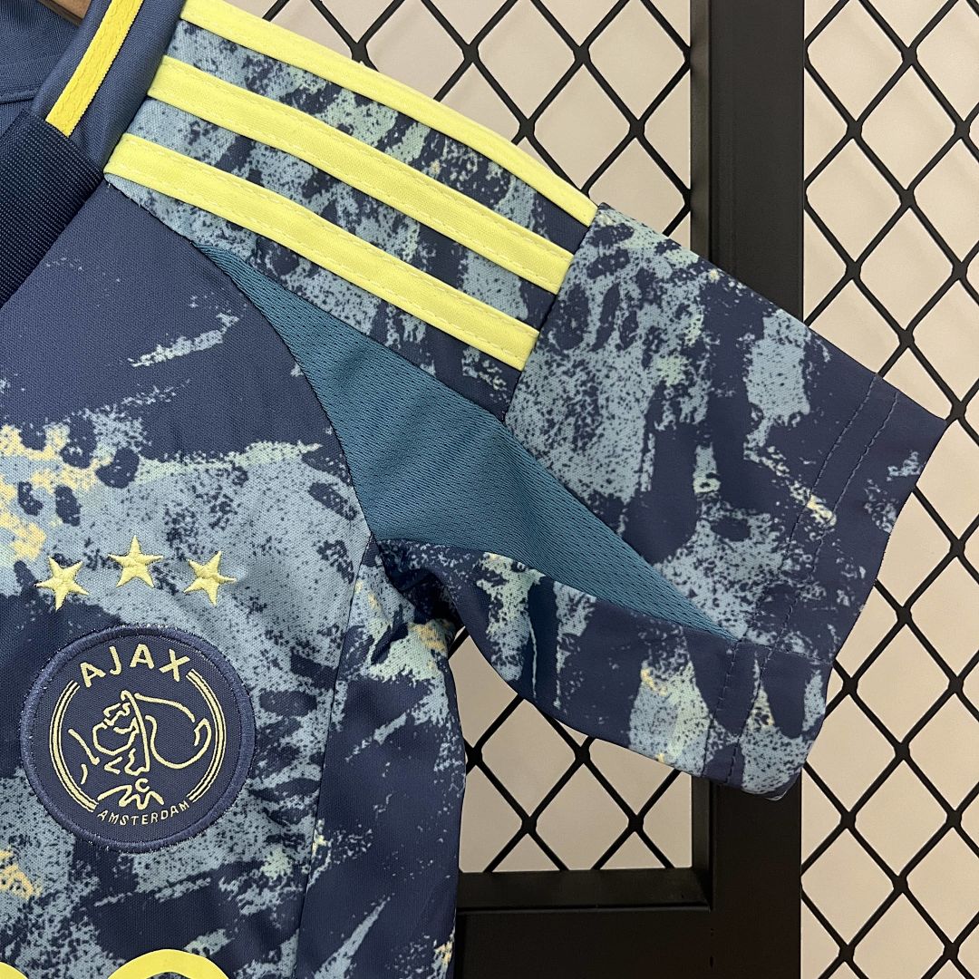 24_25 Kids Ajax away Size_ 16-28 5