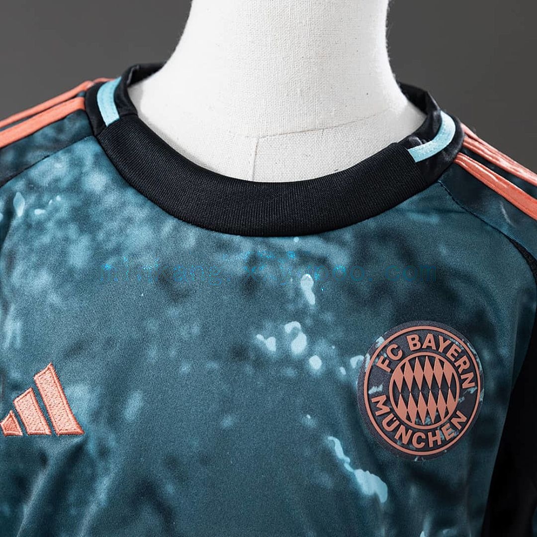 24_25 Kids Bayern Munich Away Size 16-28 8