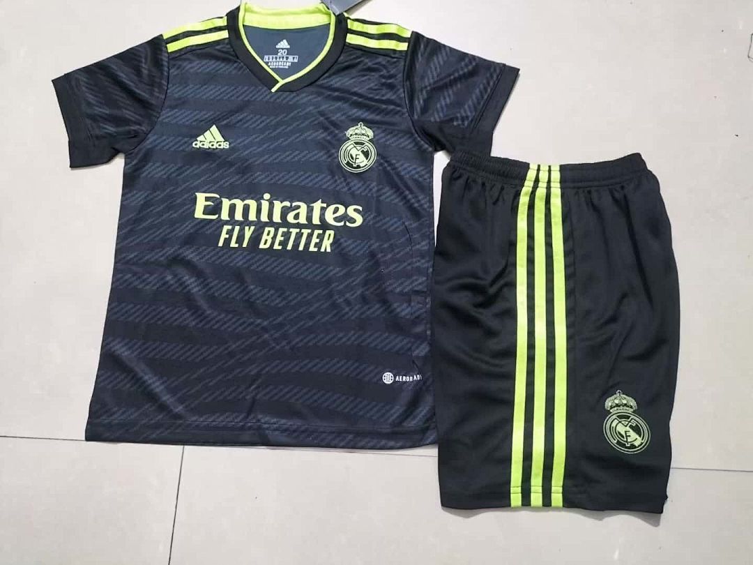 22-23 Real Madrid third away kids kit