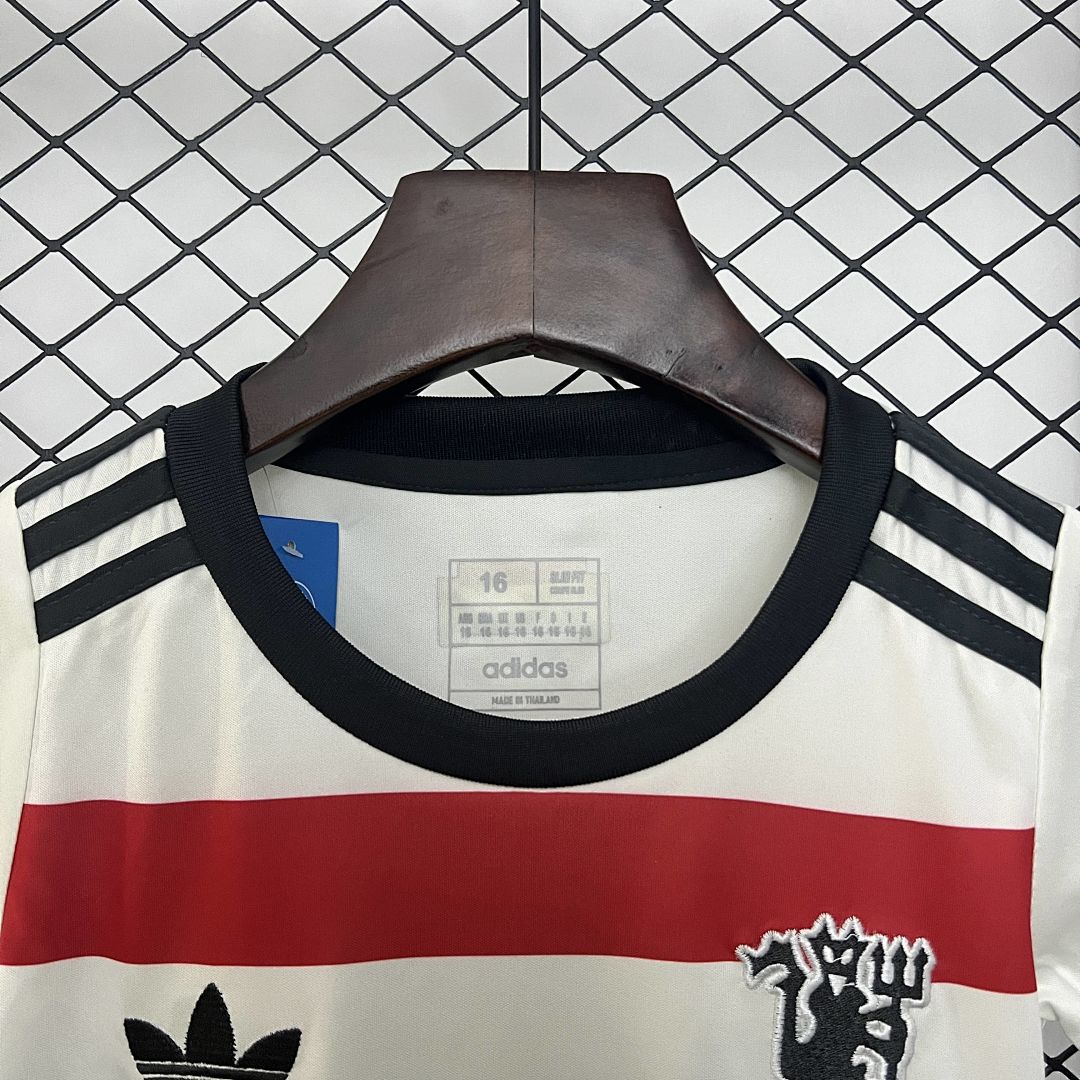 24_25 kids M-U third away size 16-28 4
