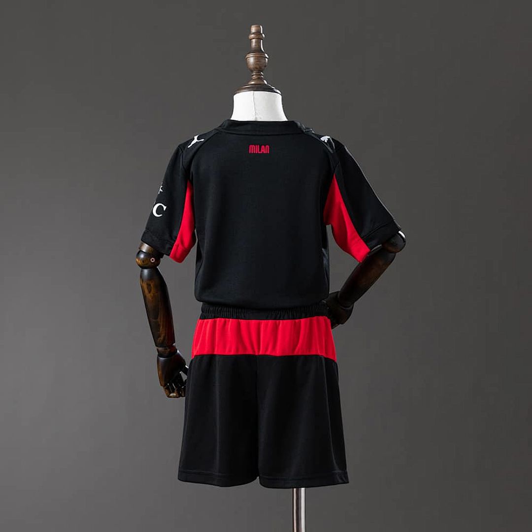 25_26 kids AC Milan home size_ 16-28 11