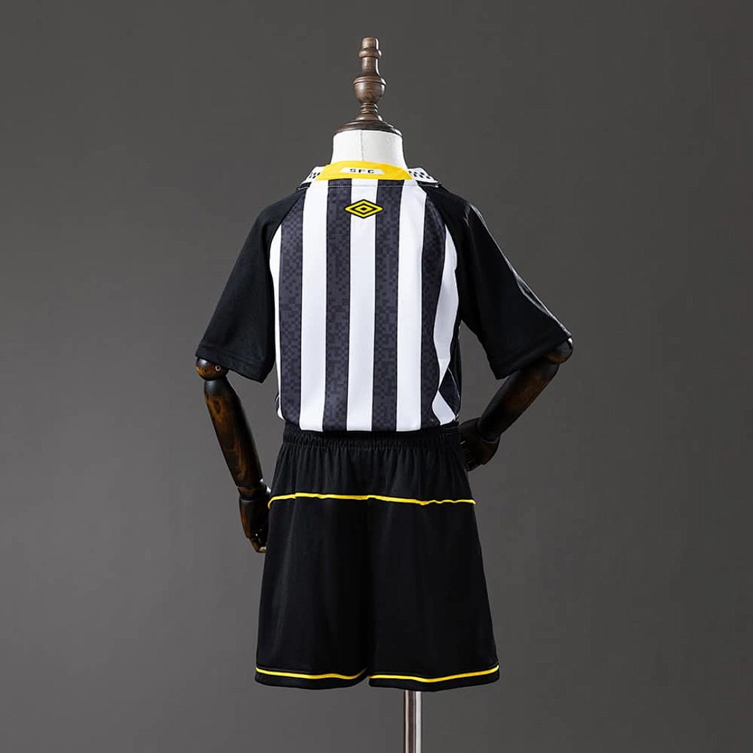 25_26 kids Santos Away size_ 16-28 10