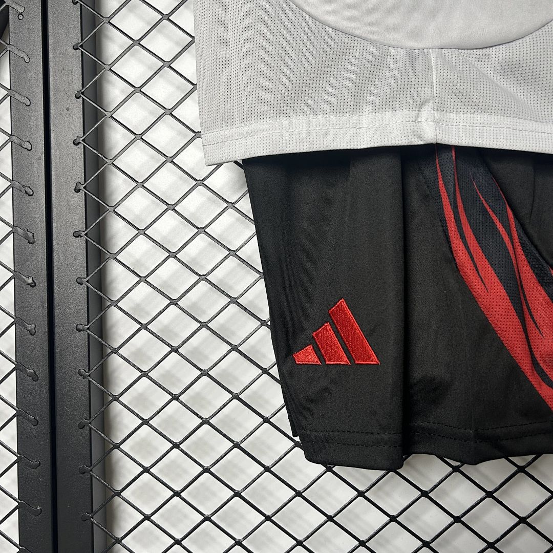 25_26 kids Flamengo away size_ 16-28 3