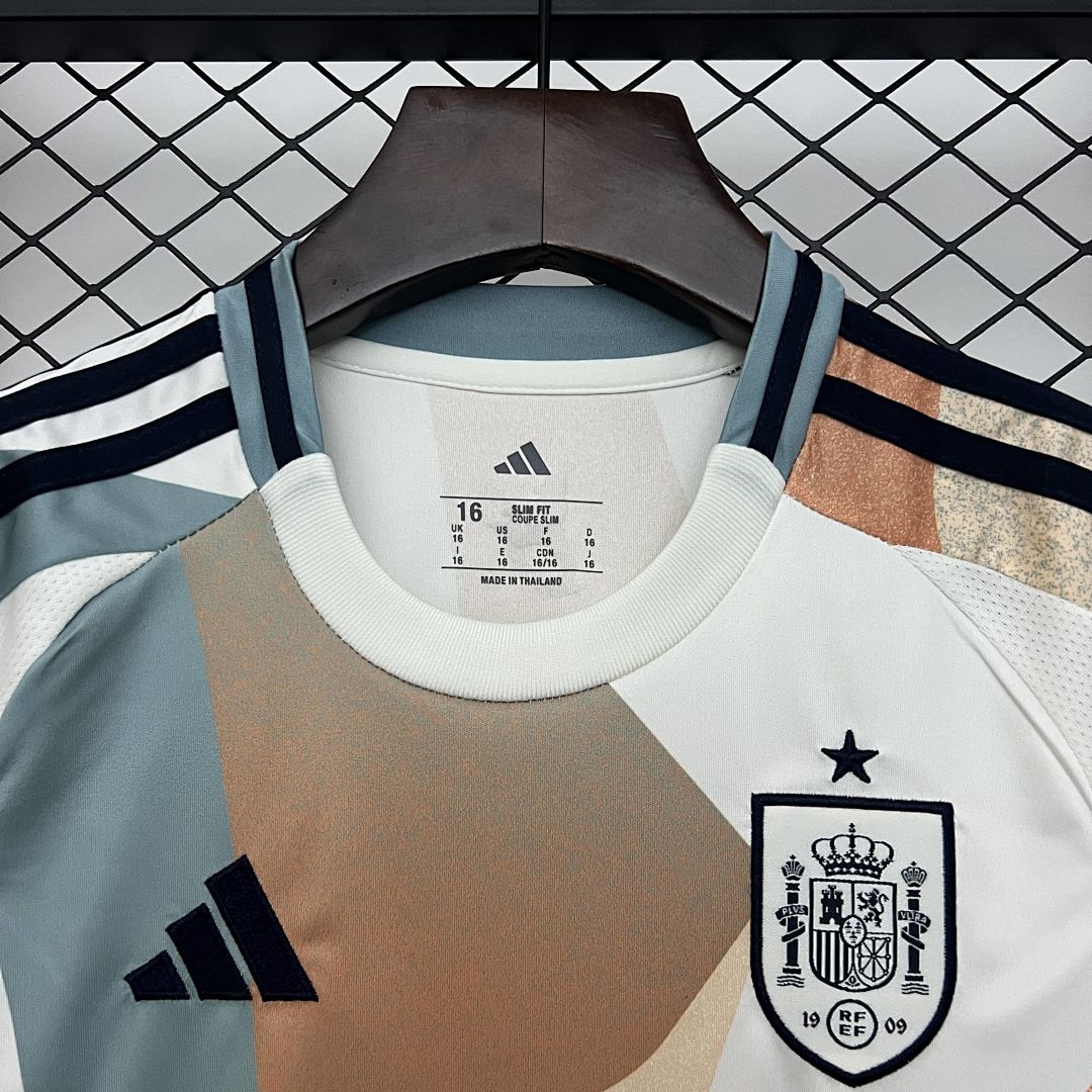 2025 kids Spain away size_ 16-28 9