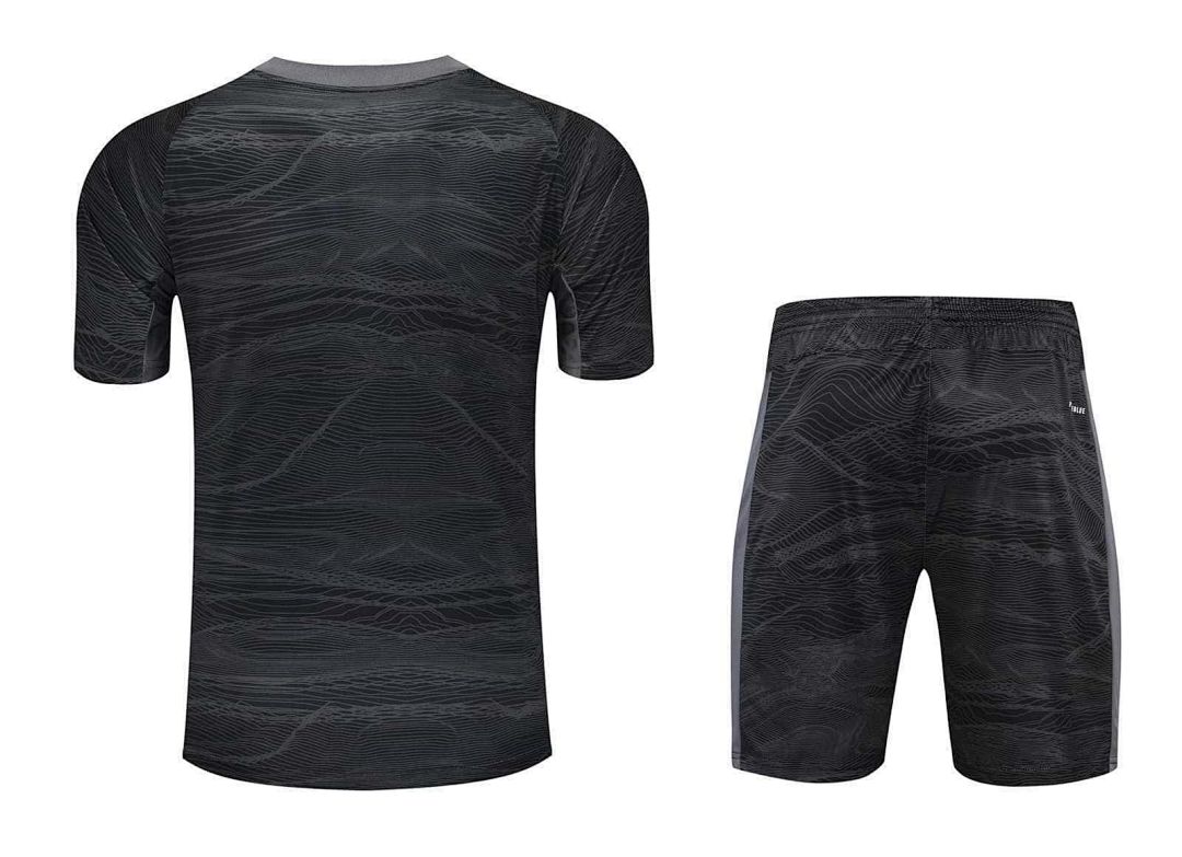 21-22 Real Madrid black goalkeeper 14