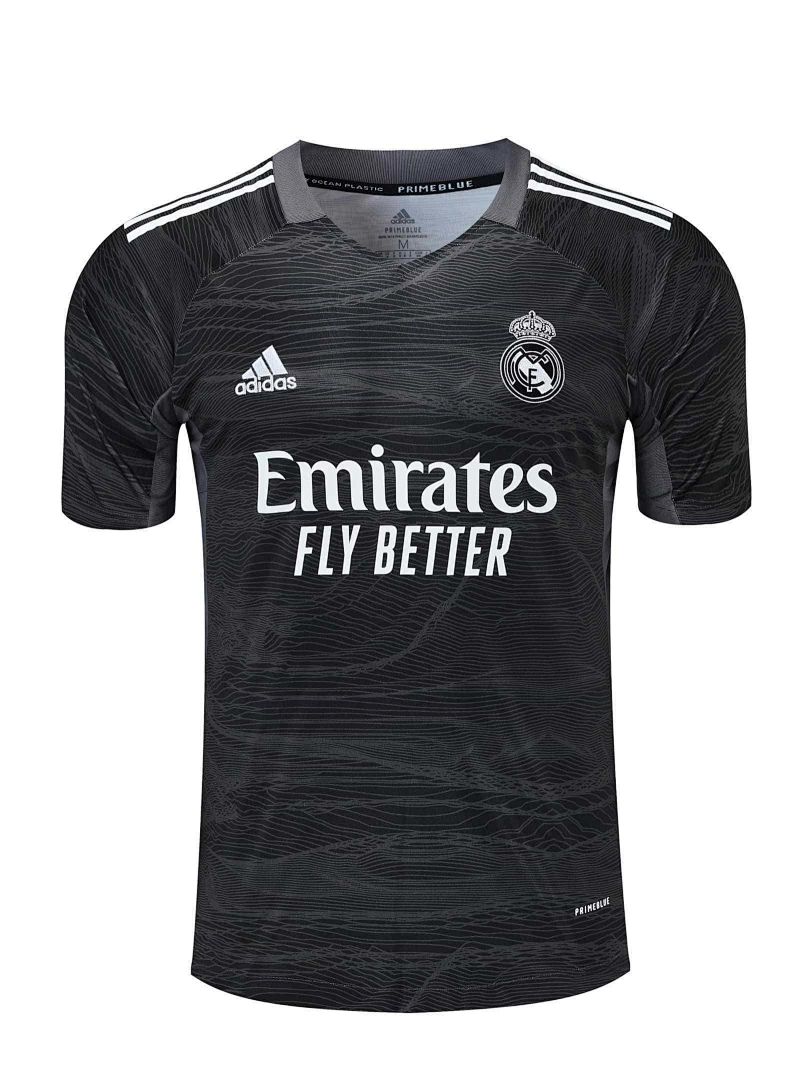 21-22 Real Madrid black goalkeeper 2