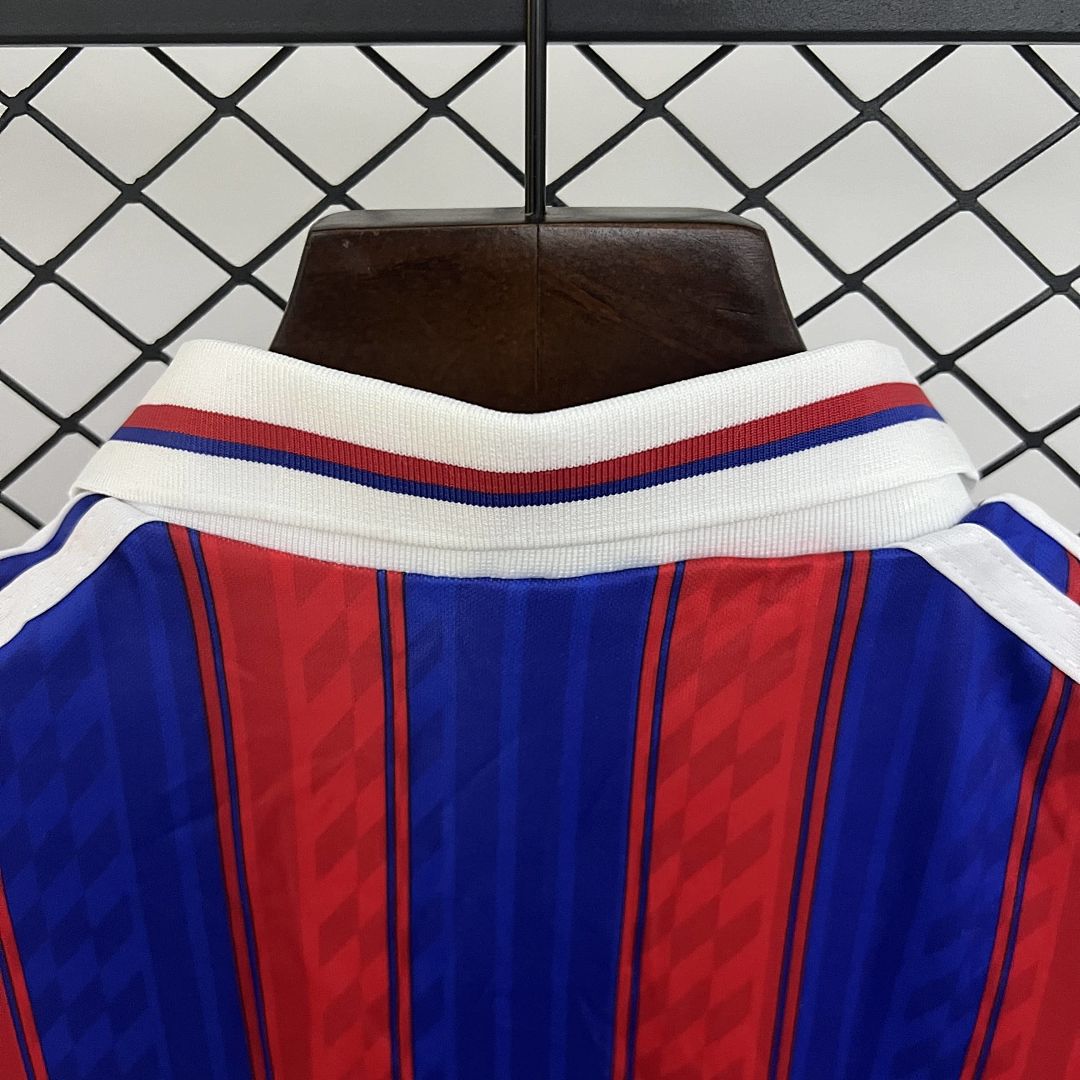 kids Bayern Munich 95_97 Home size_ 16-28 2