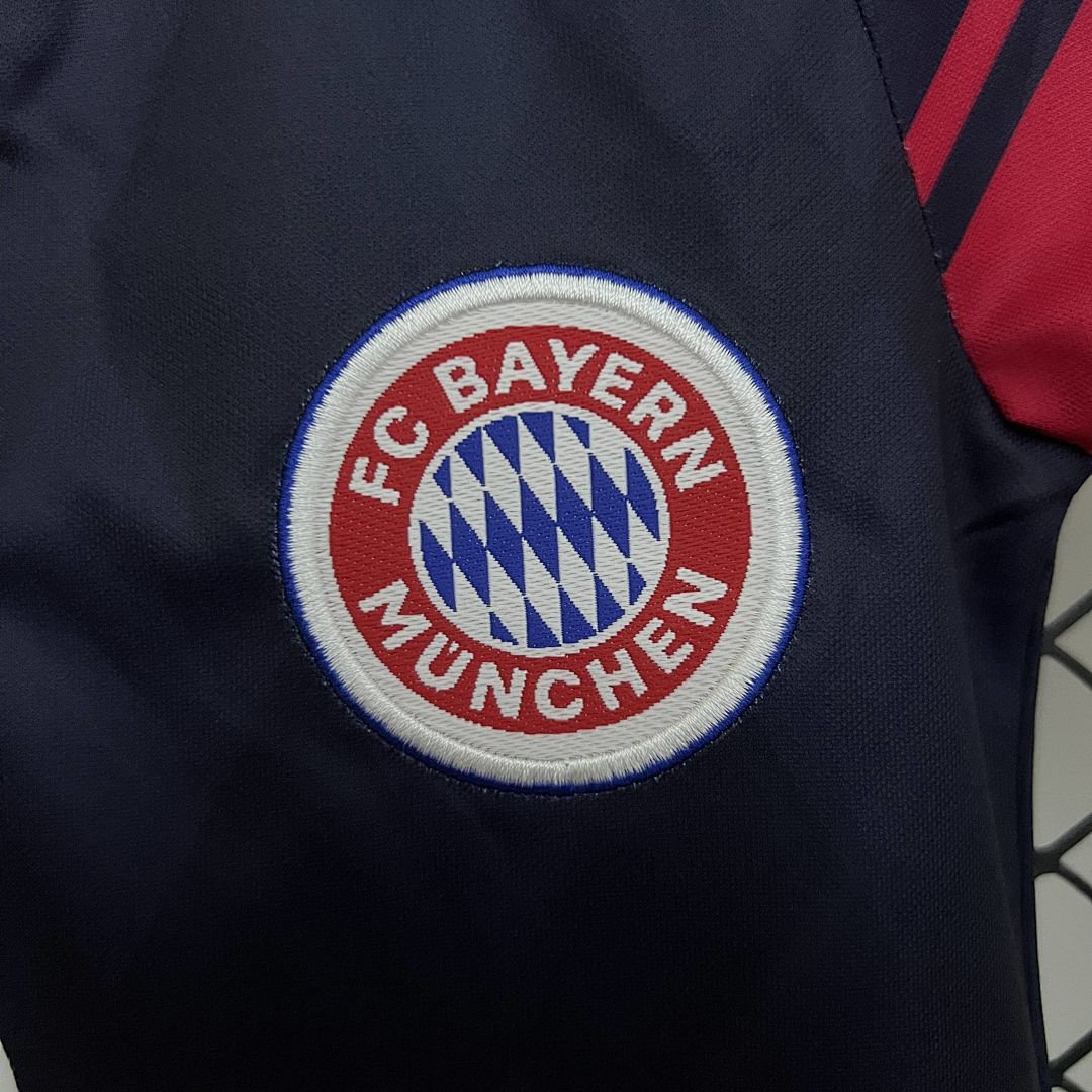 kids Bayern Munich 97_99 Home size_ 16-28 5