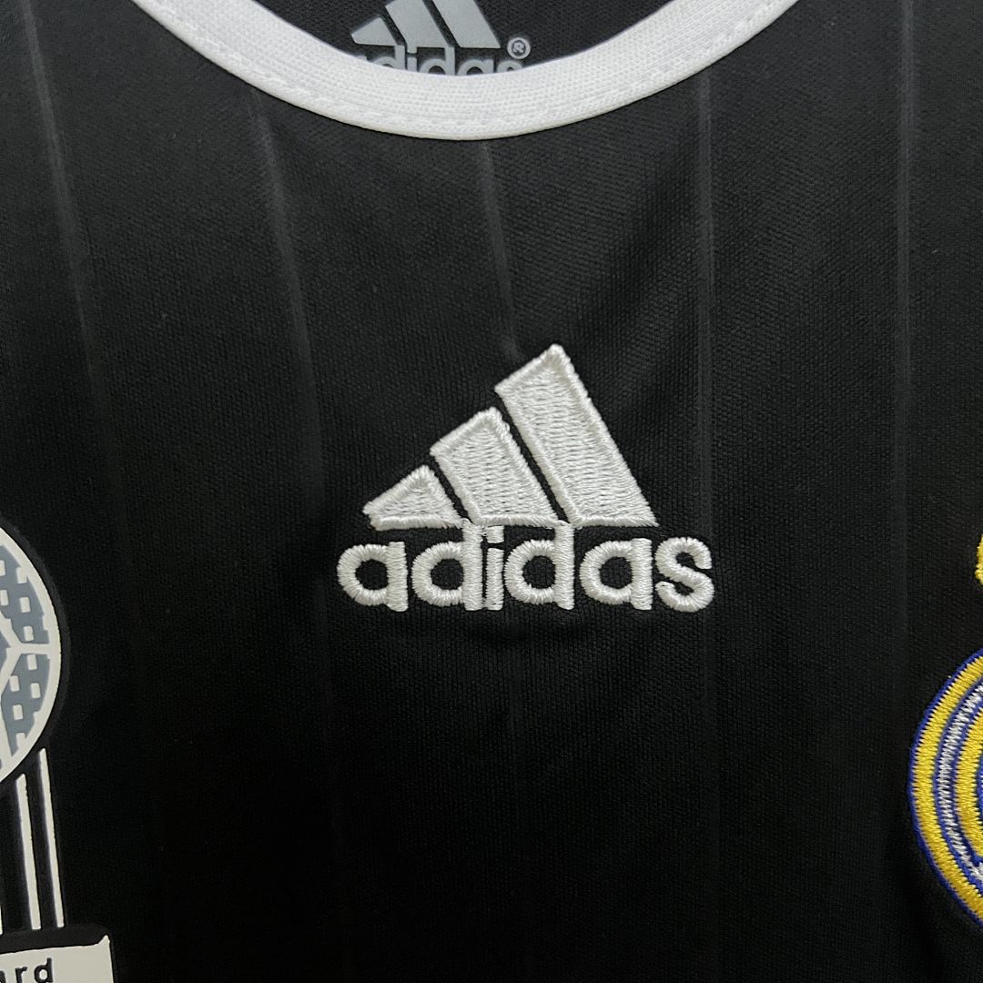 kids Real Madrid 06_07 away size_ 16-28 7