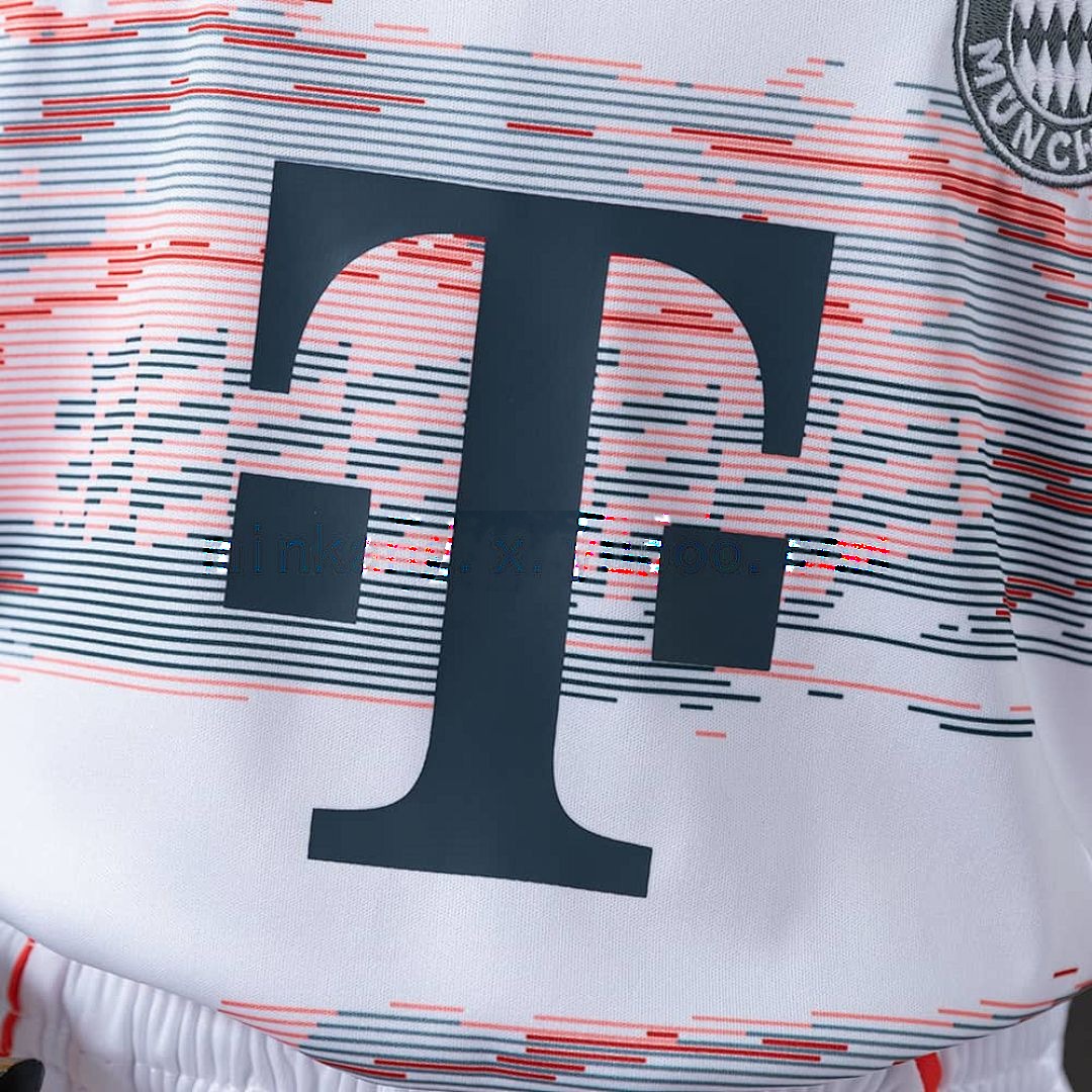 25_26 kids Bayern Munich Away size_ 16-28 7