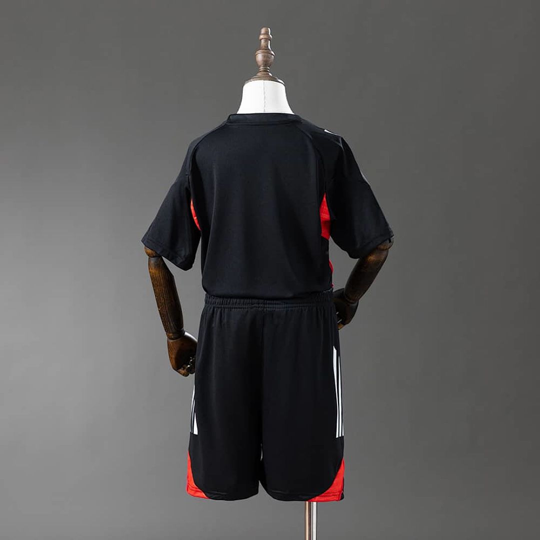 25_26 Kids Benfica Training clothes Size_ 16-28 10