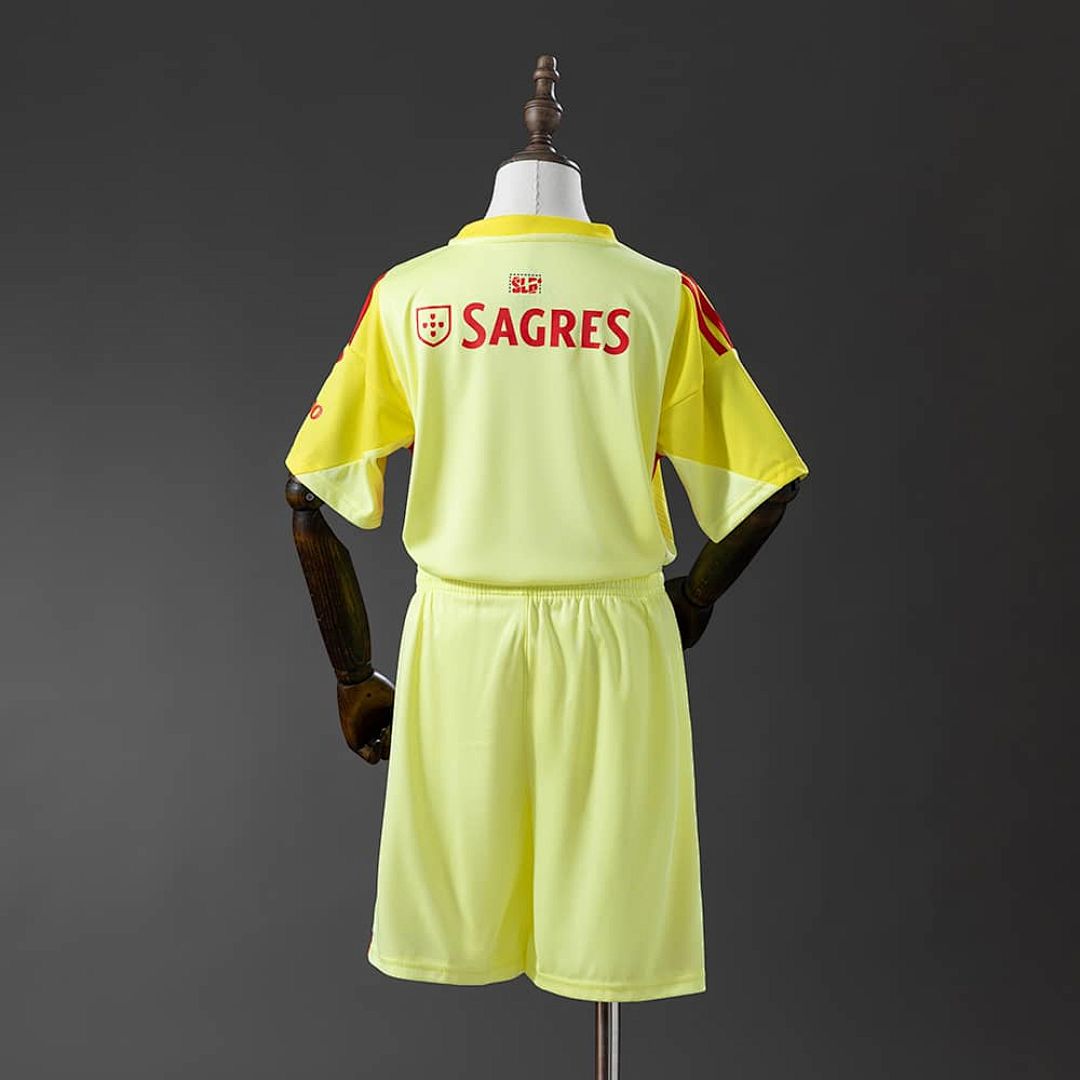 25_26 Kids Benfica goalkeeper Size_ 16-28 11