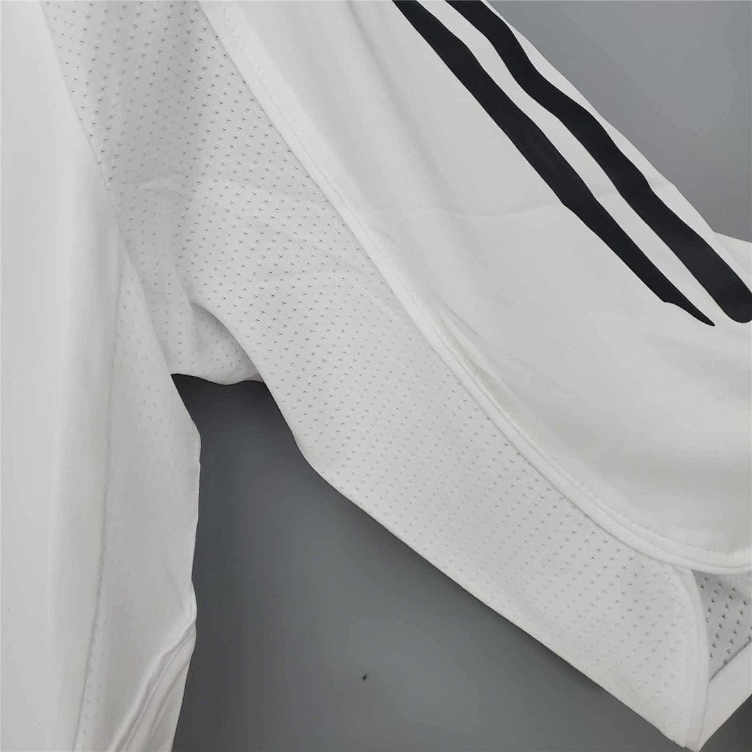 05-06 Real Madrid home 9