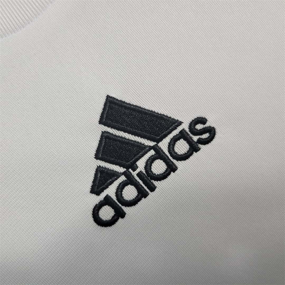 09-10 Real Madrid home 12