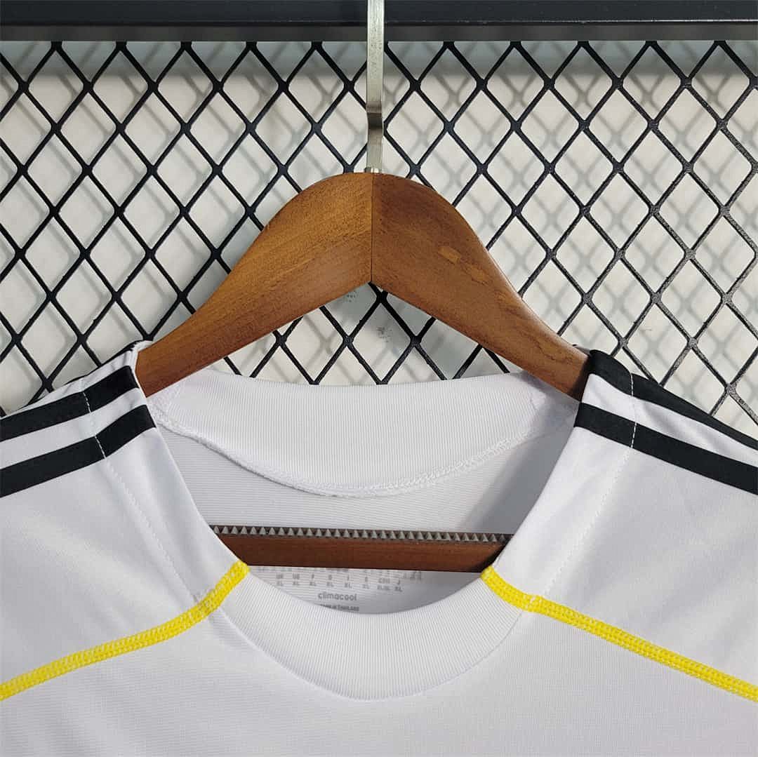 09-10 Real Madrid home 8