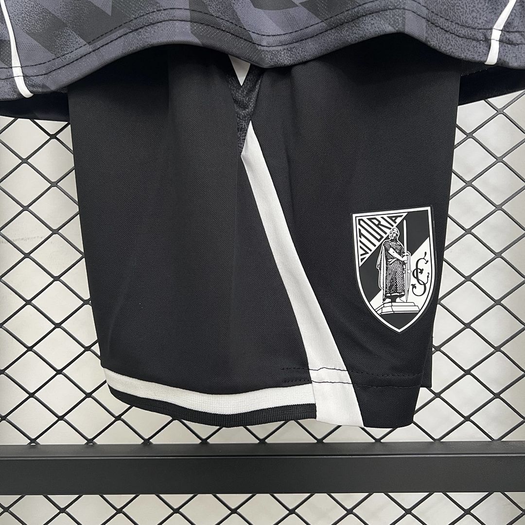 25_26 Kids Guimarães Away Size_ 16-28 6