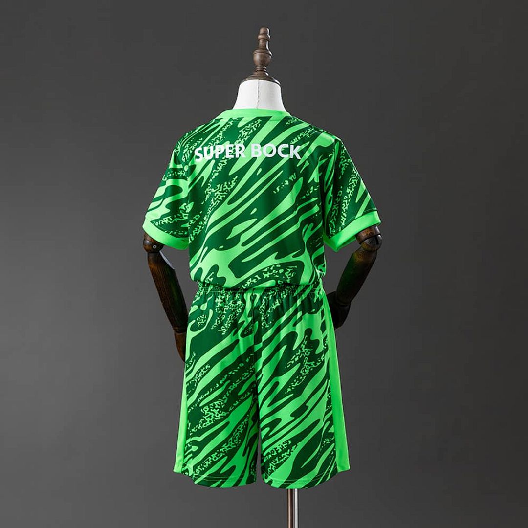 25_26 Sporting Lisbon Goalkeeper Green Size_ 16-28 10