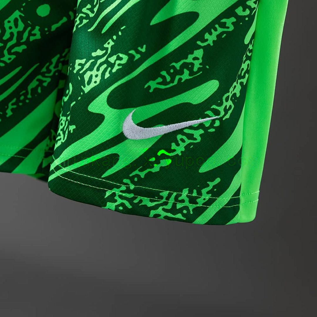 25_26 Sporting Lisbon Goalkeeper Green Size_ 16-28 2