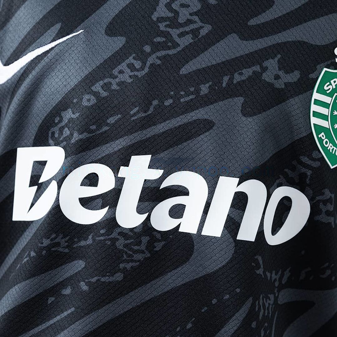 25_26 Sporting Lisbon Goalkeeper Black Size_ 16-28 7