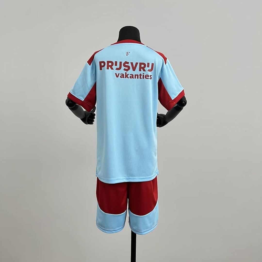 25_26 Feyenoord troisième extérieur Size_ 16-28 5