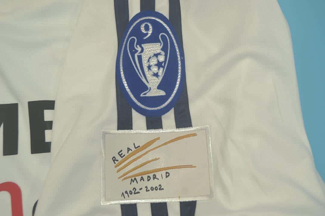 01-02 Real Madrid home 6