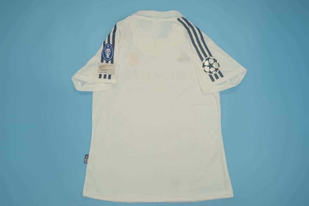 01-02 Real Madrid home 8