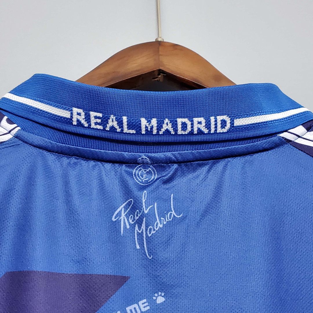 94-96 Real Madrid away 13