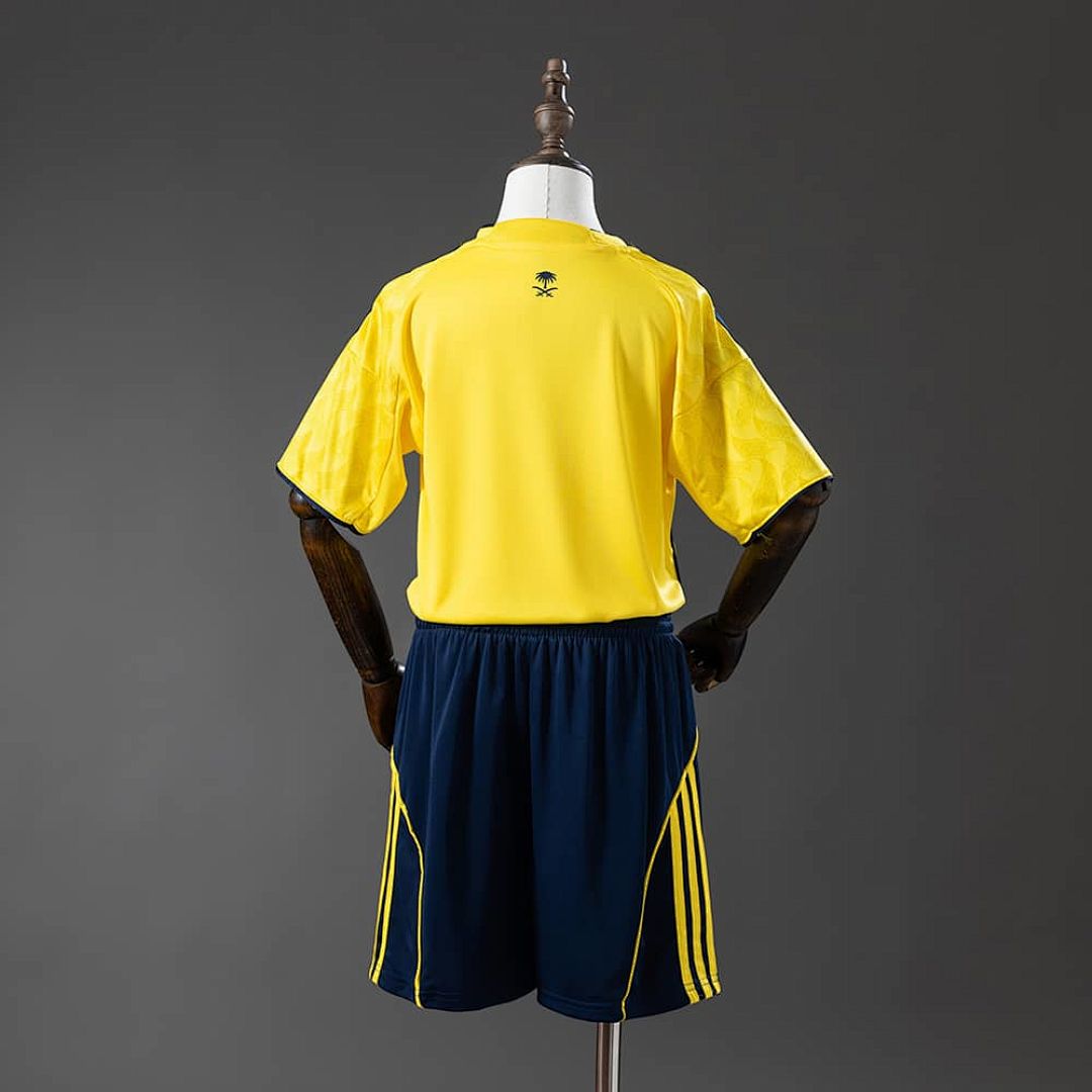 Leyard Victory 25_26 Home Kids Size_ 16-28 11