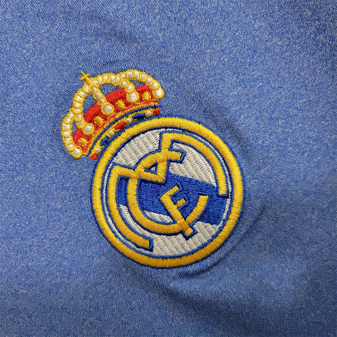13-14 Real Madrid away 10