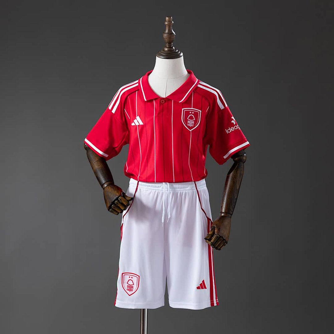 Nottingham Forest 25_26 Home Kids Jersey Size_ 16-28