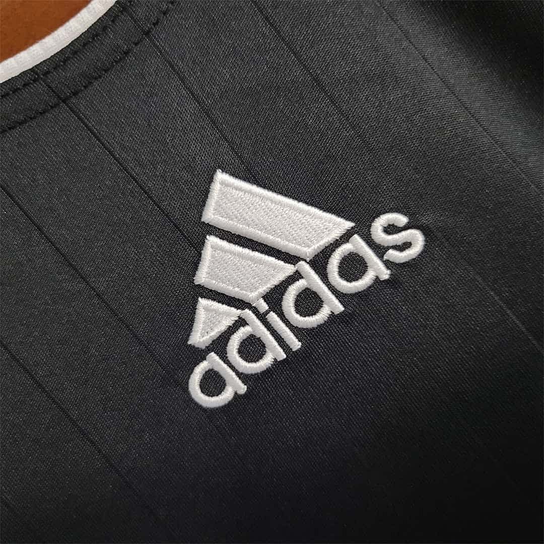 06-07 Real Madrid third away 10