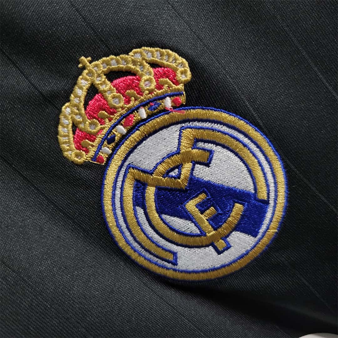 06-07 Real Madrid third away 12