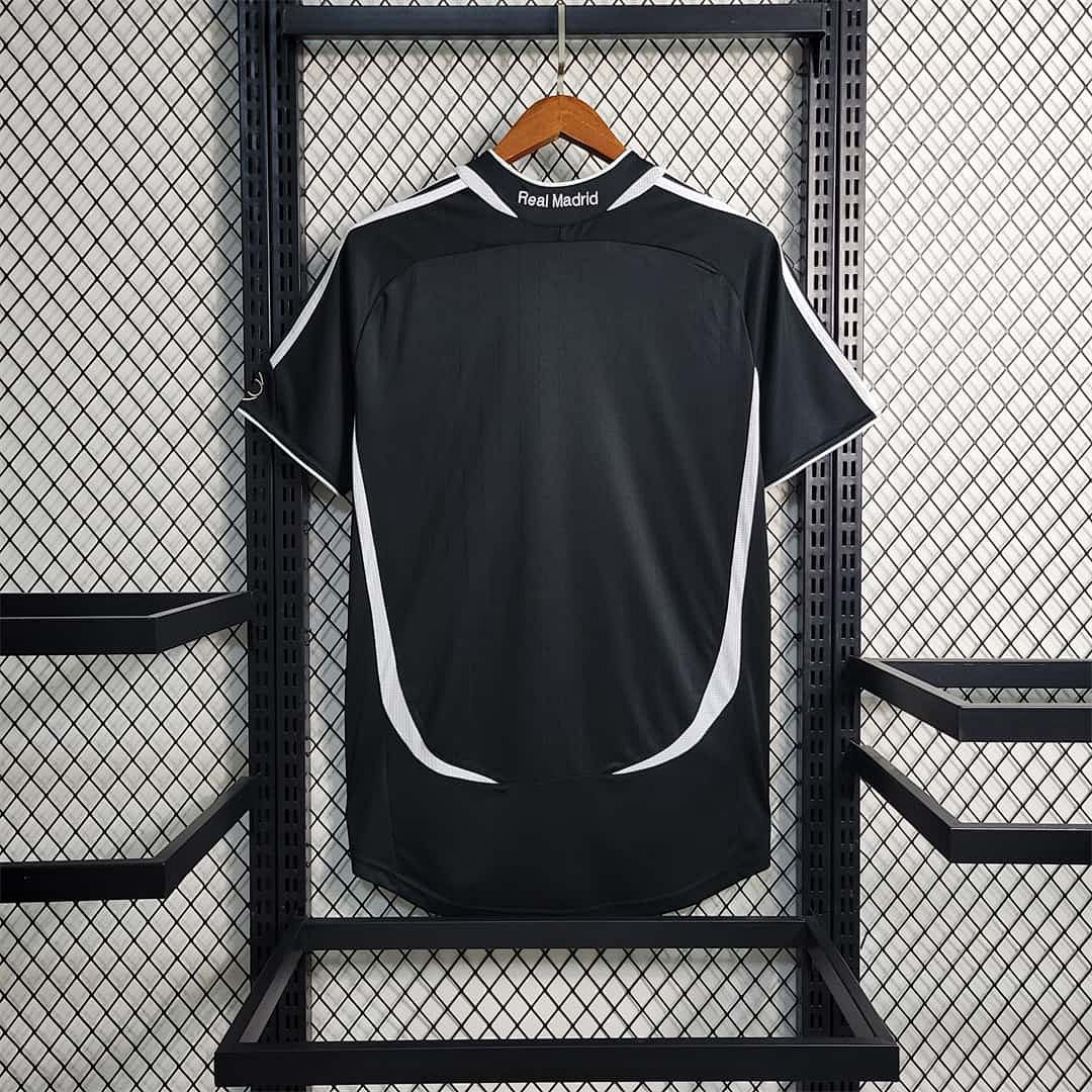 06-07 Real Madrid third away 3