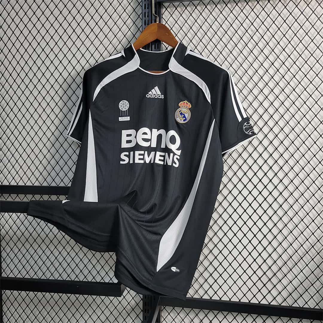 06-07 Real Madrid third away 7