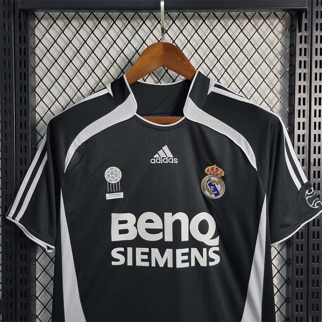 06-07 Real Madrid third away 9