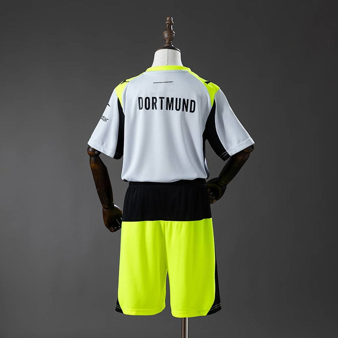 Borussia Dortmund 25_26 Away Kids Kit Jersey SIZE 16-28 2