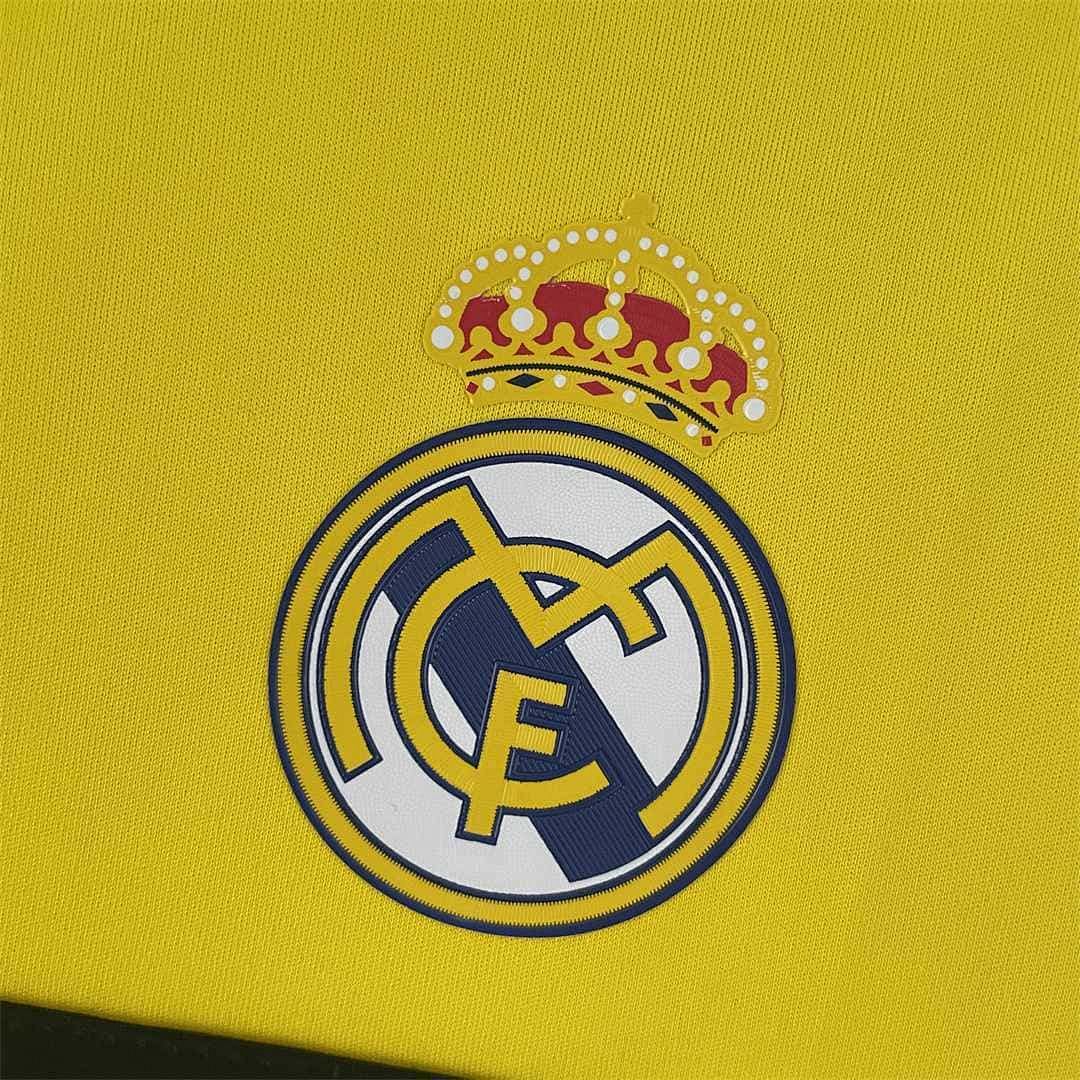11-12 Real Madrid goalkeeper yellow 3