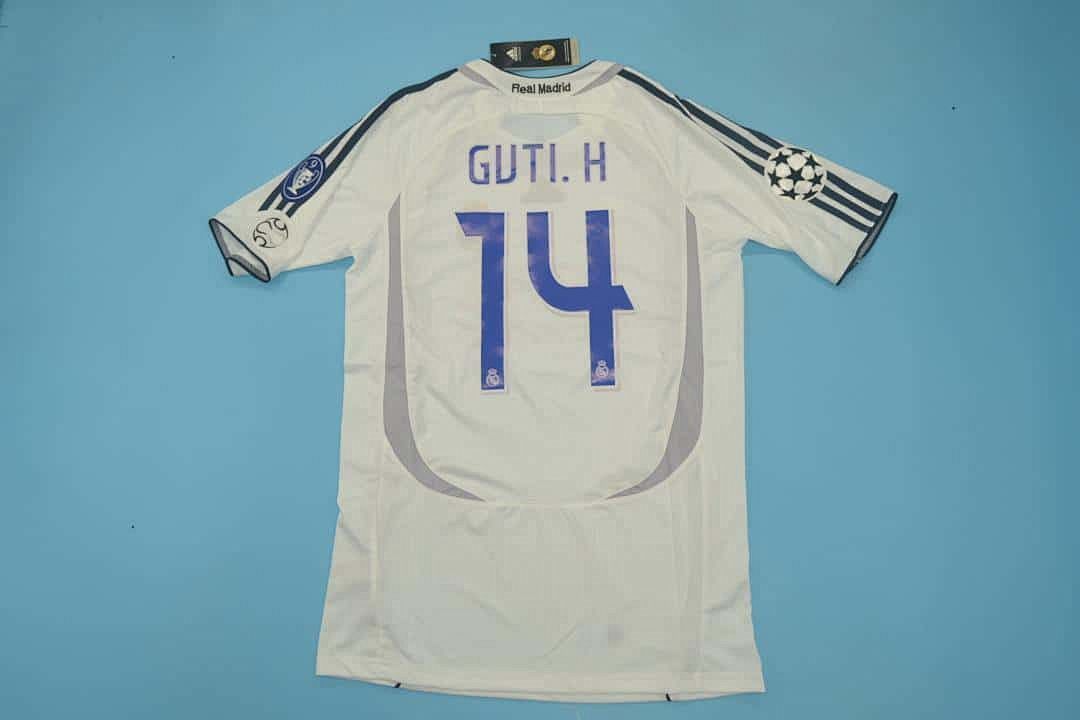 06-07 Real Madrid home white 15