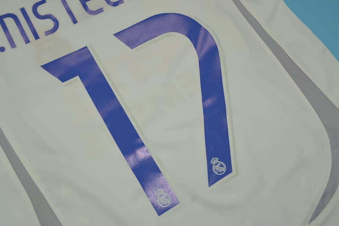 06-07 Real Madrid home white 24
