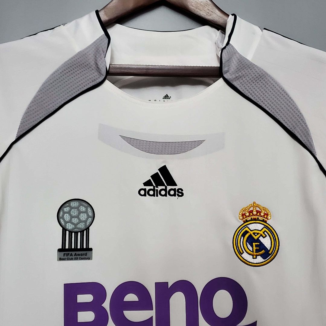 06-07 Real Madrid home white 26